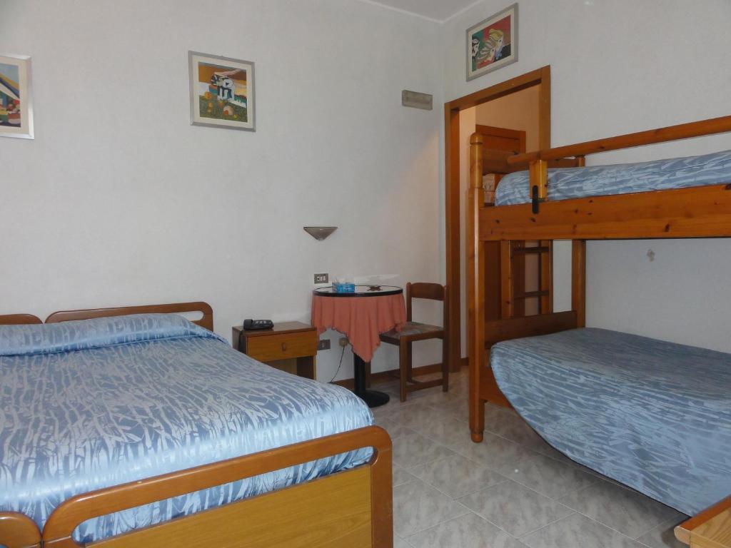Albergo Ristorante Grigna Mandello del Lario Zimmer foto